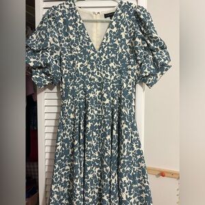 Beautiful Women's V-Neck.  Puff Sleeve Mini Dress